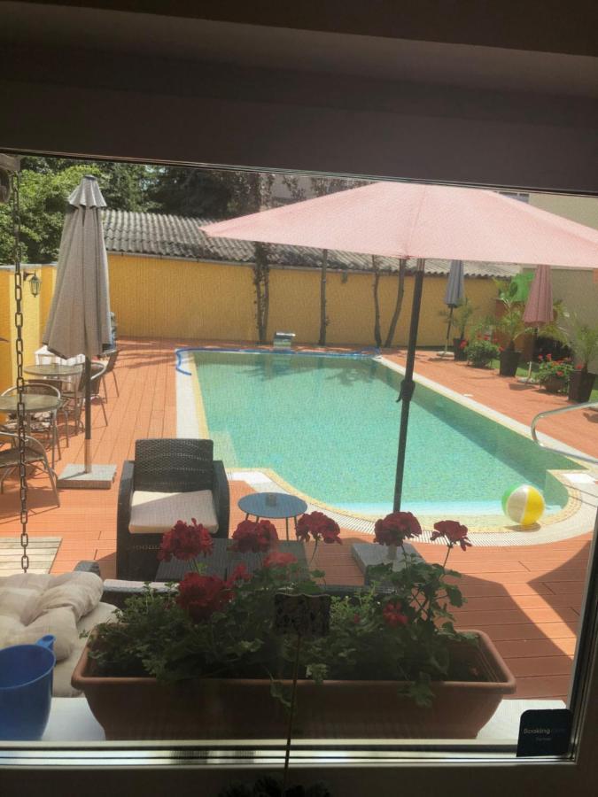 Mosoly Apartman Szeged Eksteriør billede