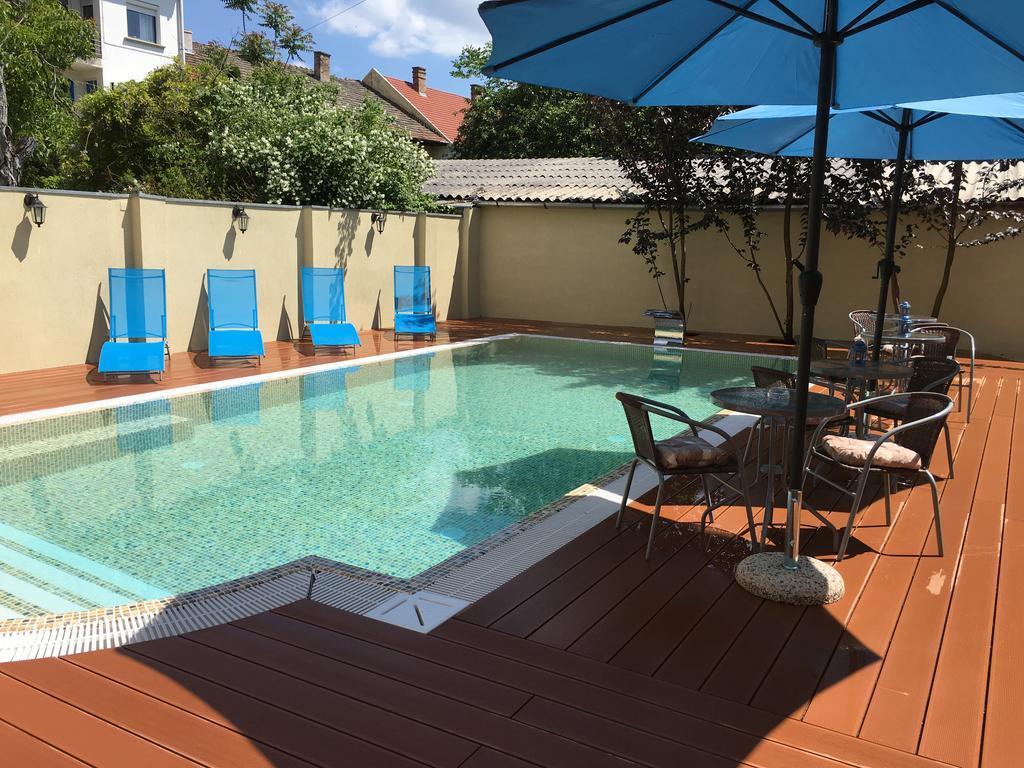 Mosoly Apartman Szeged Eksteriør billede
