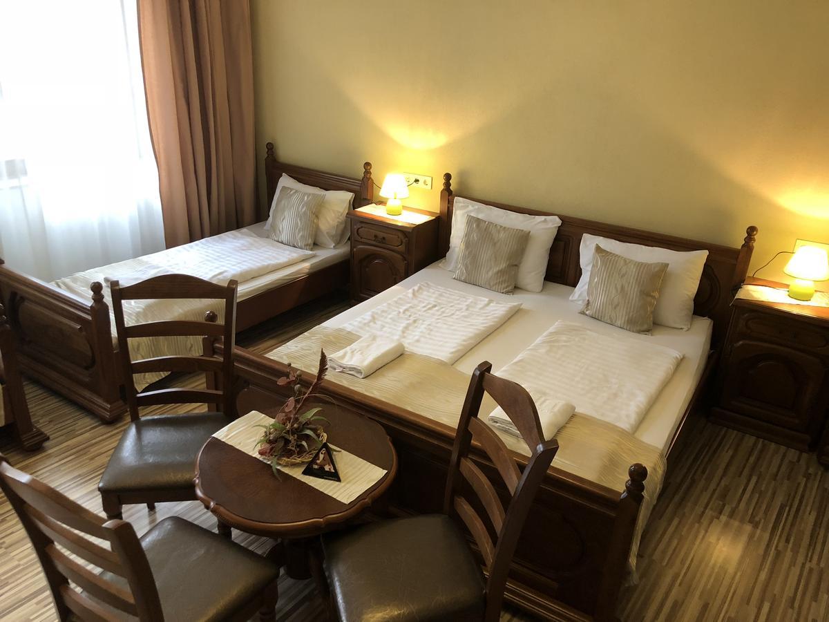 Mosoly Apartman Szeged Eksteriør billede