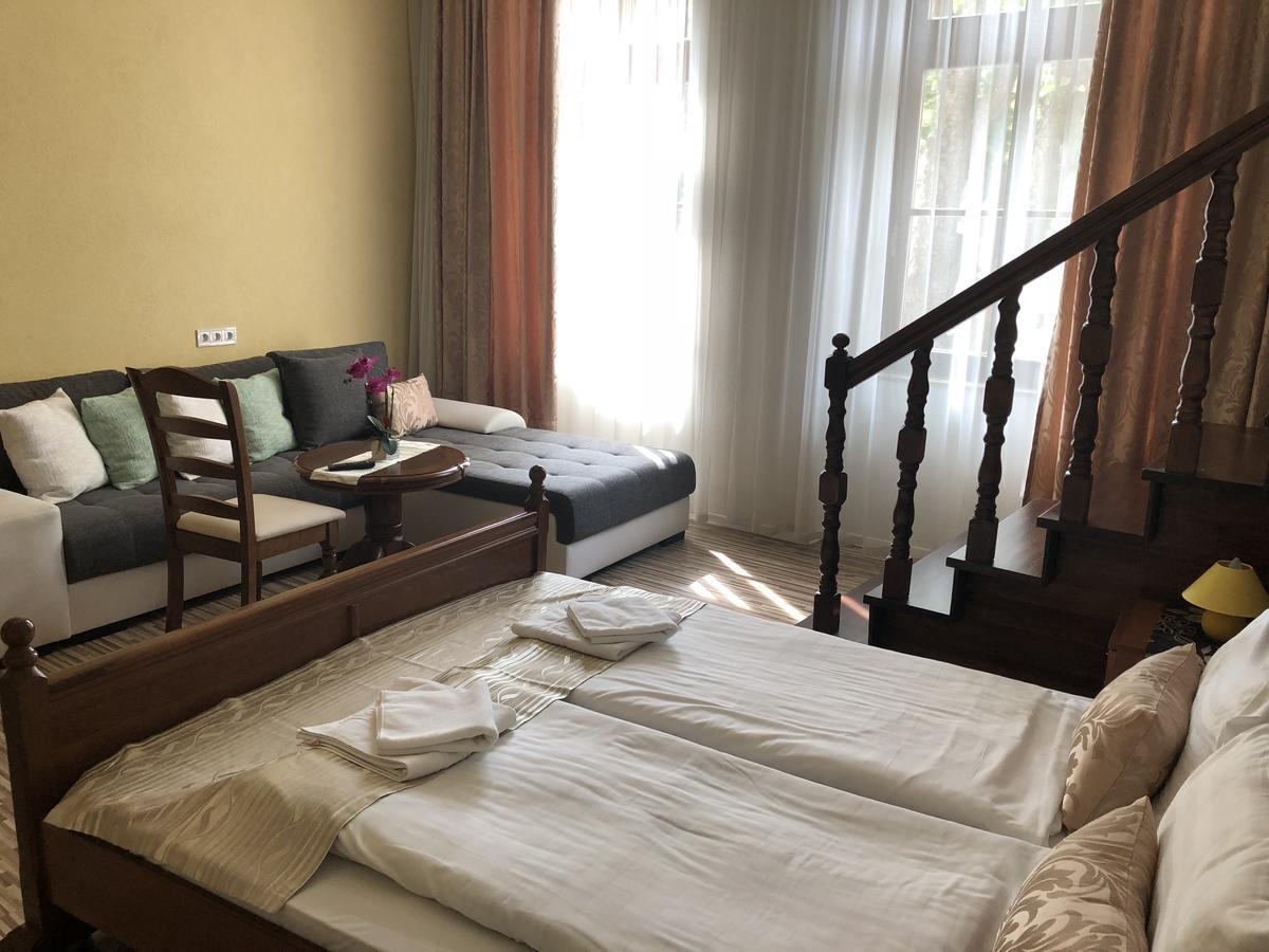 Mosoly Apartman Szeged Eksteriør billede