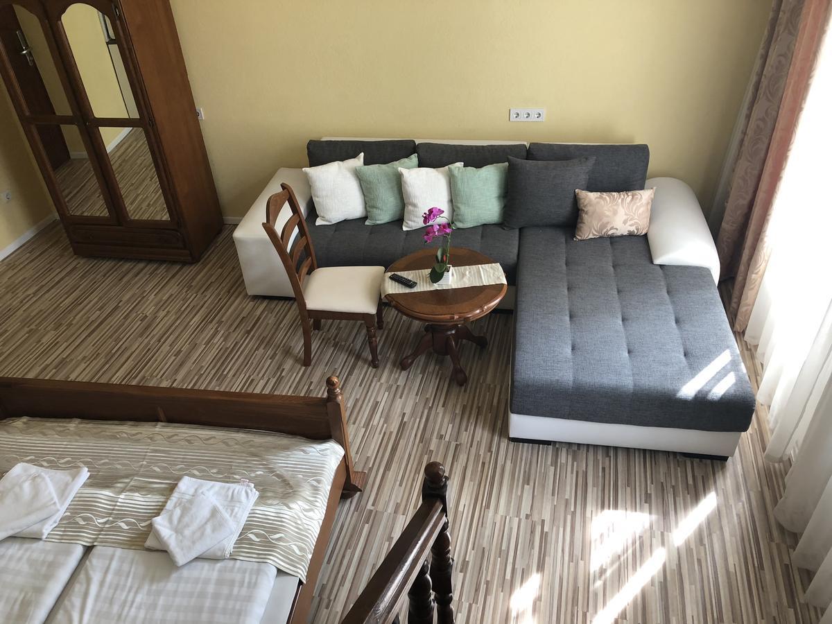 Mosoly Apartman Szeged Eksteriør billede